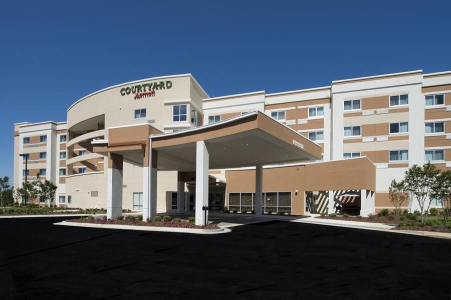 Courtyard By Marriott Columbus Hotel Exterior photo